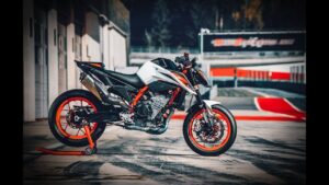 KTM 890 DUKE R